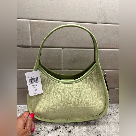 NWT! Ergo Bag In Coachtopia Leather - Picture 2 of 8